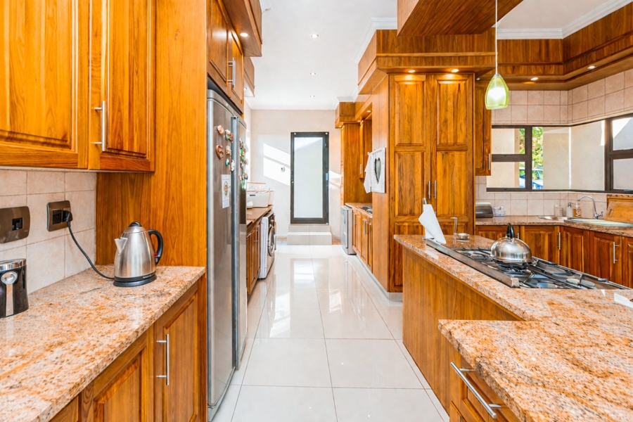 3 Bedroom Property for Sale in Caribbean Beach Club North West